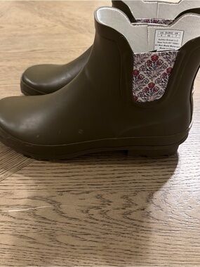 Laura Ashley Ladies ELASTIC Mid Cut Ankle Height Rubber Rain Boots 9